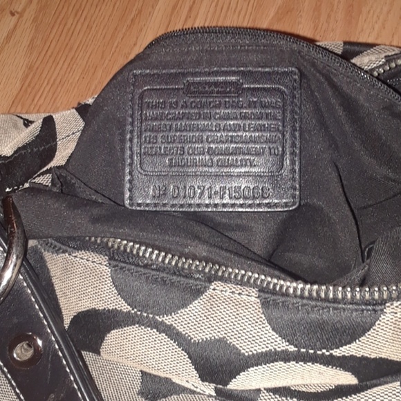 Coach bag with change wallet - Picture 2 of 3